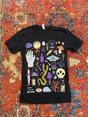 Witchy T shirt size xsmall
